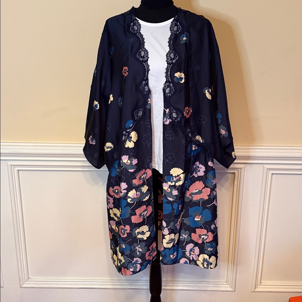 NWT Victoria's Secret Soft Multicolor Floral Kimono Robe XS|S
